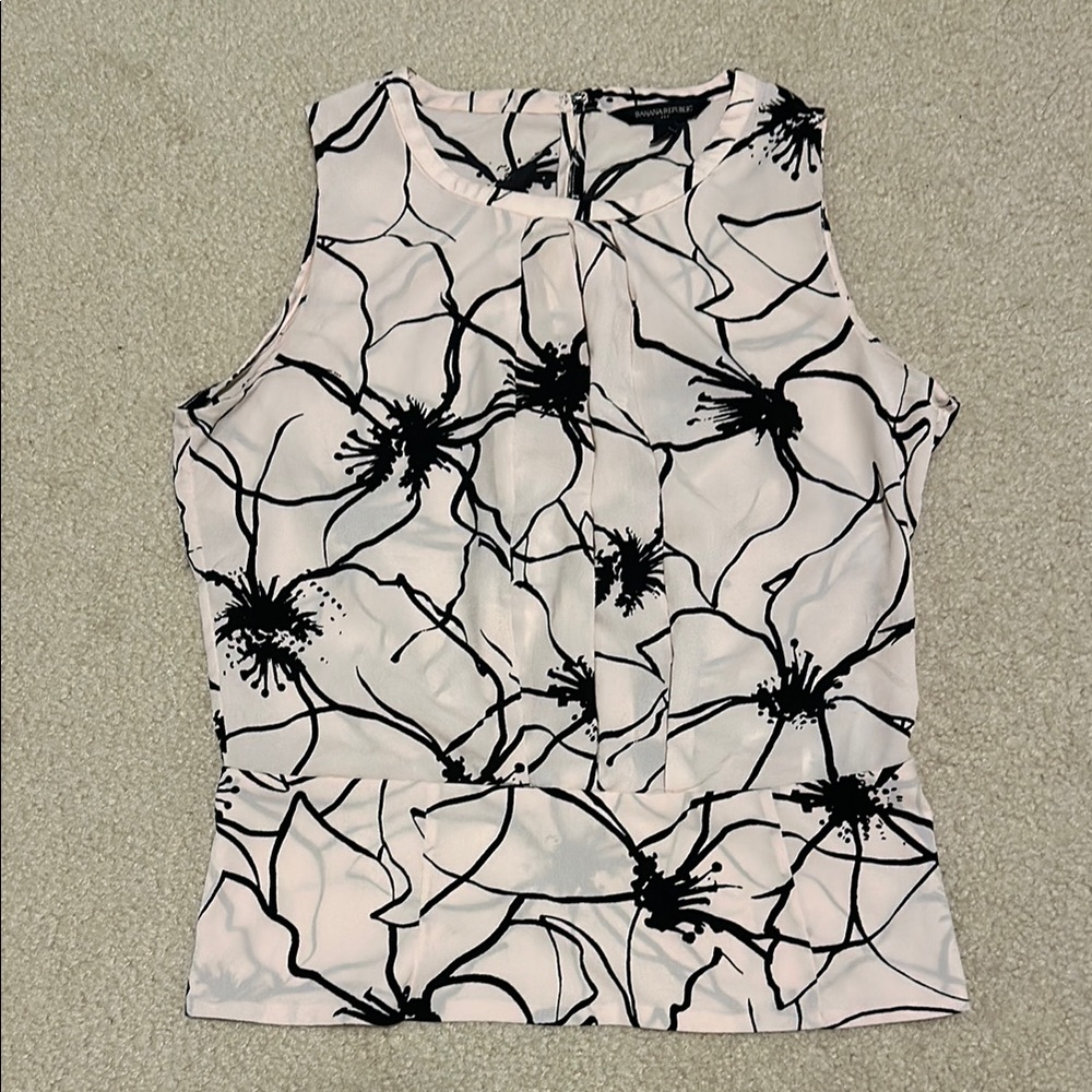 Banana Republic Black and White Sleeveless Graphic Blouse